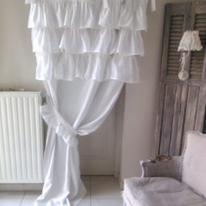 Rideau Froufrou 'Shabby romantique"